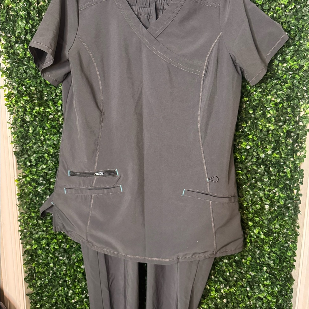 Gray Scrub Set with Pockets